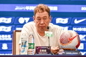 斯卢茨基：柔佛新山国际球员非常多，技战术和强度接近于欧洲球队